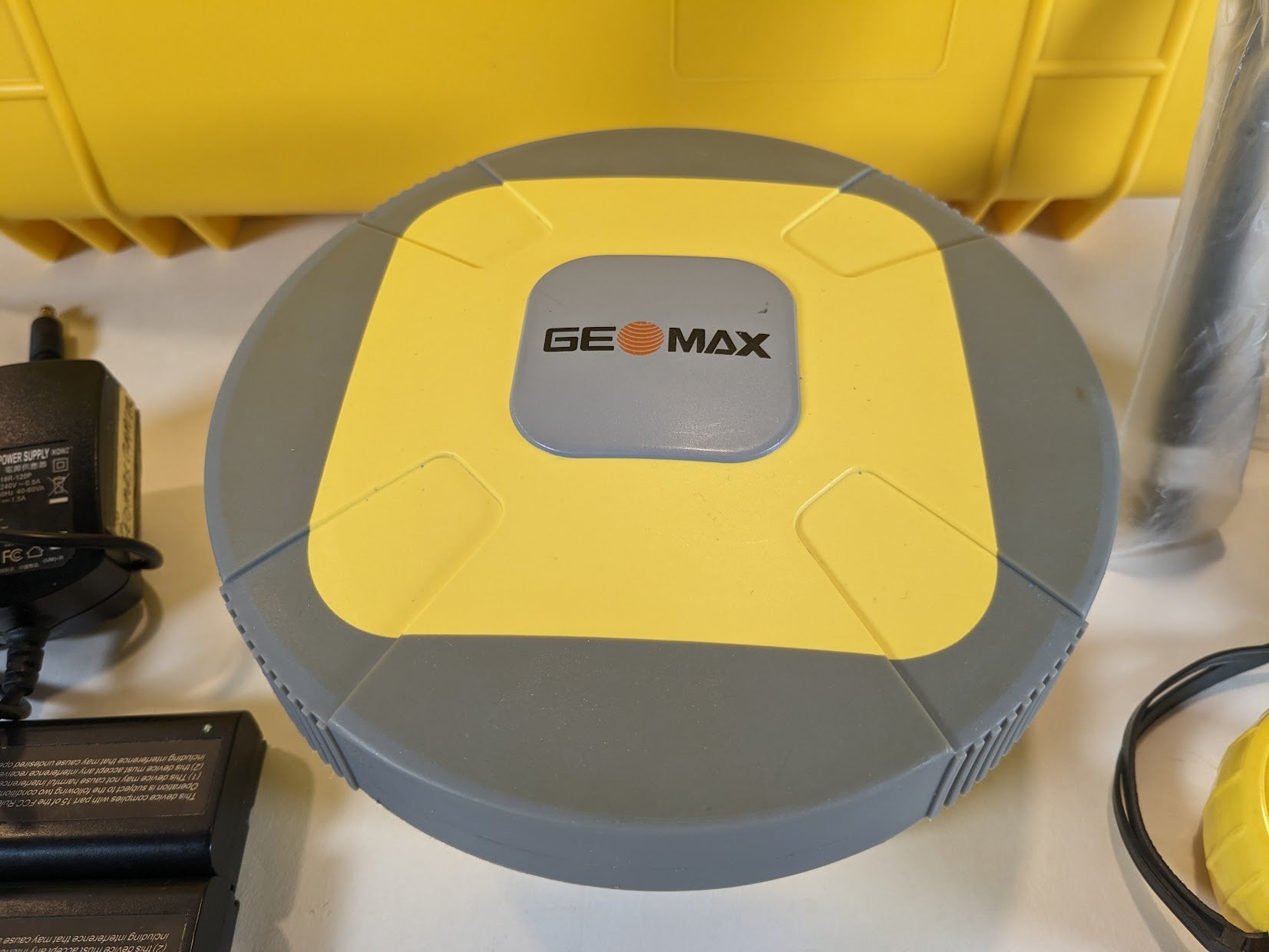 Geomax Zenith20 GPS Rover Kit – International Surveying