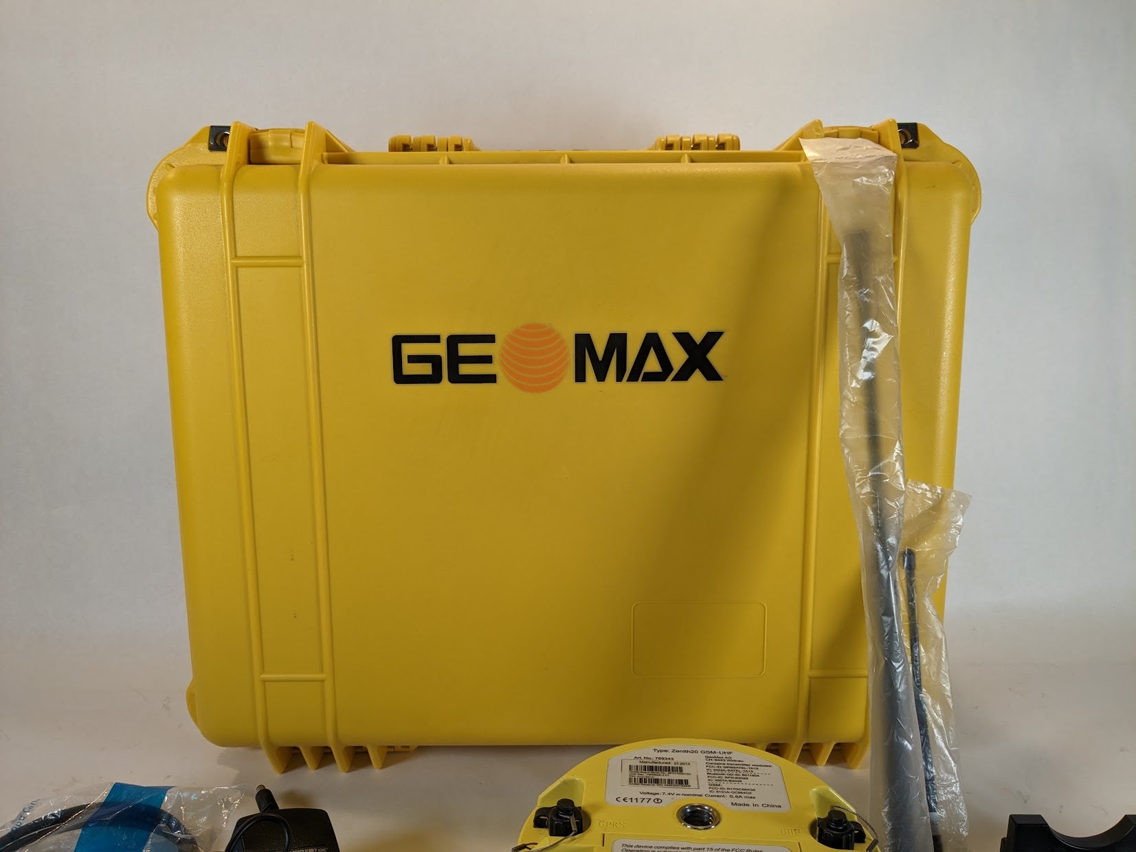 Geomax Zenith20 GPS Rover Kit – International Surveying